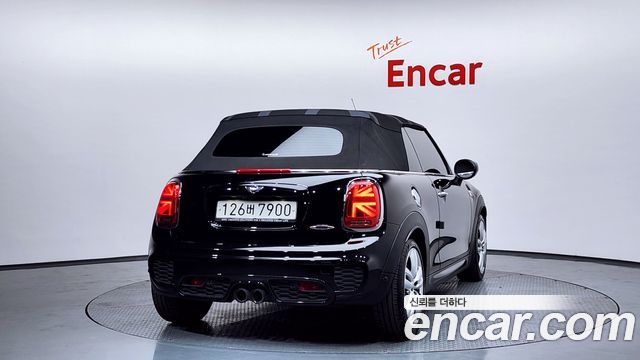 Mini Cooper Convertible 2020 — photo 4