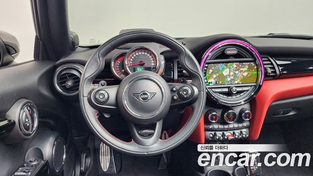 Mini Cooper Convertible 2020 — photo 19