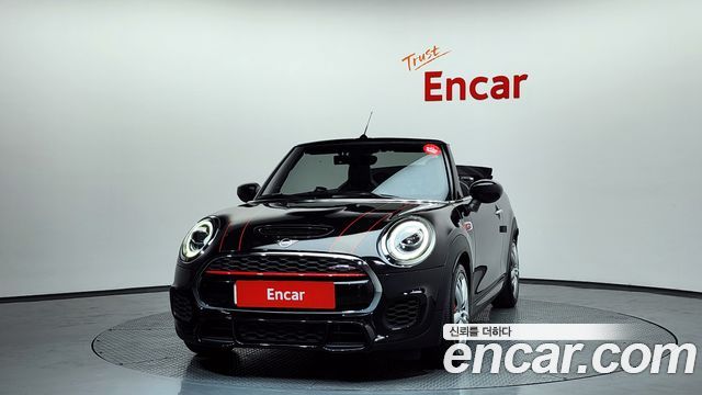 Mini Cooper Convertible 2020 — photo 35