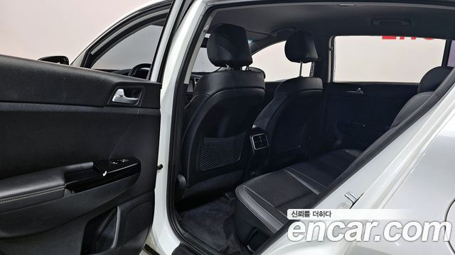 Kia Sportage 2018 — photo 17