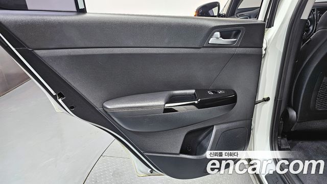 Kia Sportage 2018 — photo 15