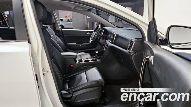 Kia Sportage 2018 — photo 16