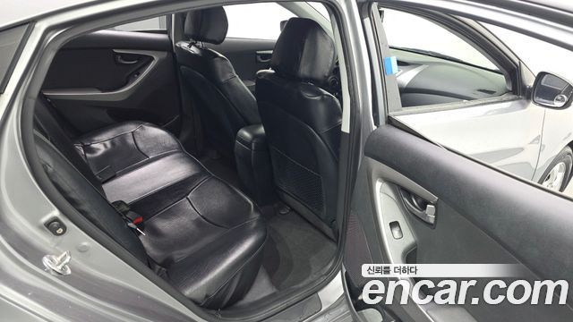 Hyundai AVANTE 2011 — photo 11