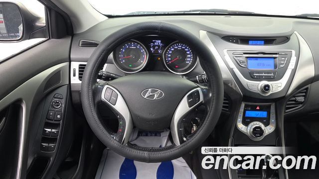 Hyundai AVANTE 2011 — photo 15