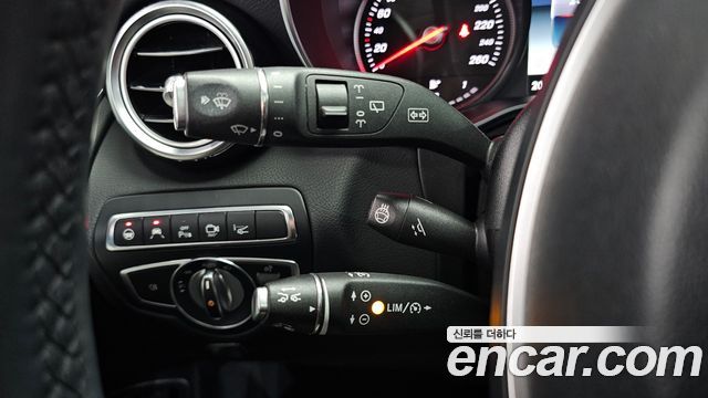 Mercedes-Benz GLC-Class 2018 — photo 21