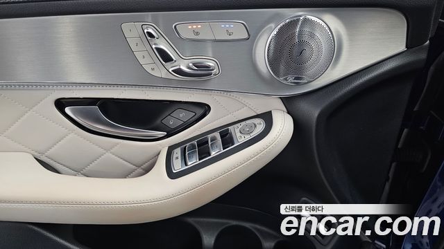 Mercedes-Benz GLC-Class 2018 — photo 24
