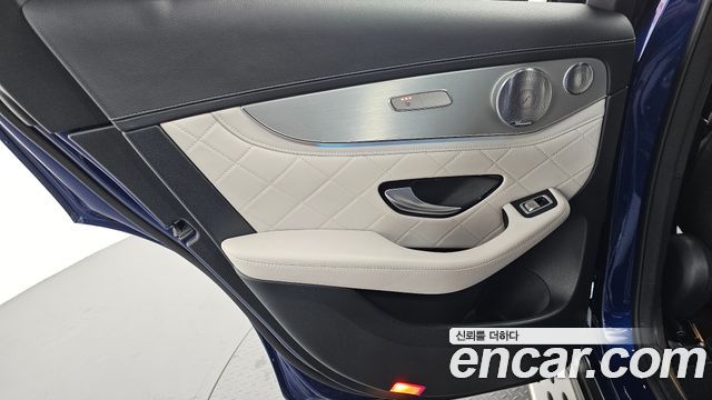 Mercedes-Benz GLC-Class 2018 — photo 15
