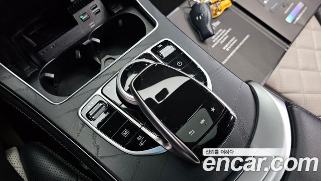 Mercedes-Benz GLC-Class 2018 — photo 30
