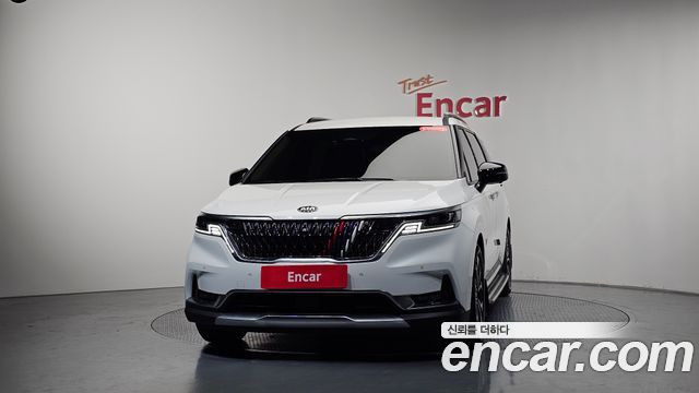 Kia Canival 2021 — photo 3