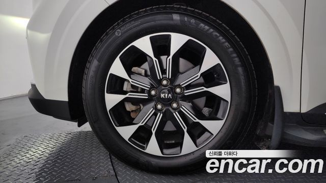 Kia Canival 2021 — photo 5