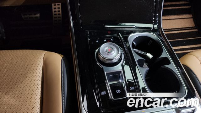 Kia Canival 2021 — photo 12