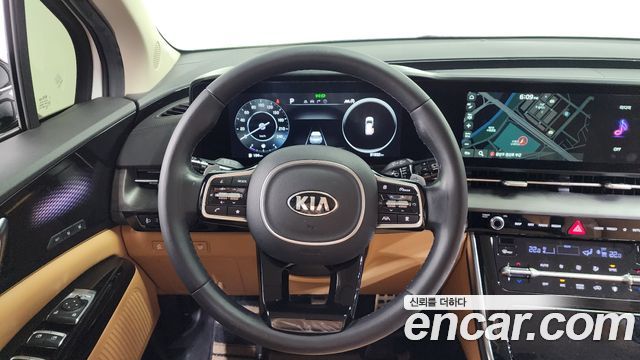 Kia Canival 2021 — photo 18