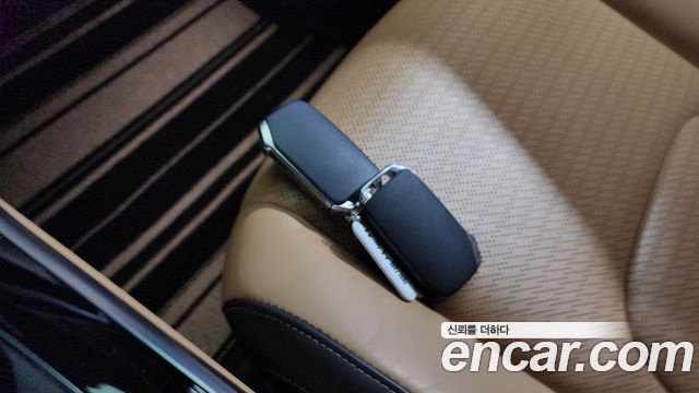 Kia Canival 2021 — photo 21
