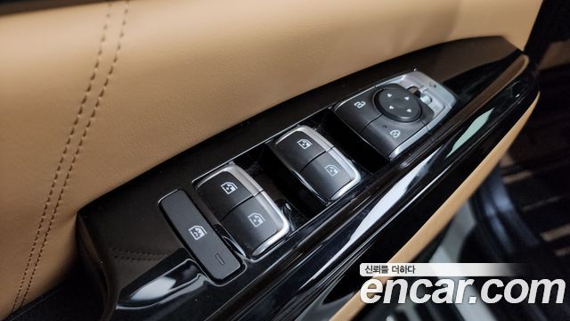 Kia Canival 2021 — photo 26
