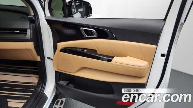 Kia Canival 2021 — photo 15