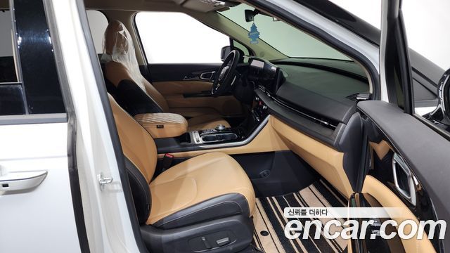 Kia Canival 2021 — photo 16