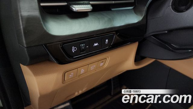 Kia Canival 2021 — photo 29