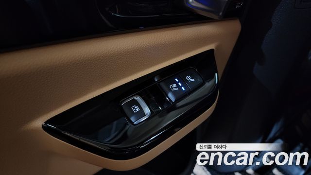 Kia Canival 2021 — photo 37