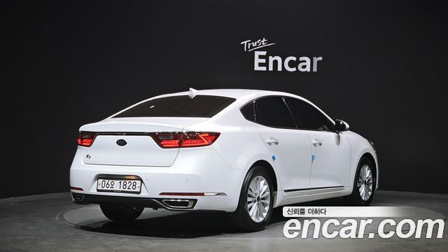 Kia K7 2018 — photo 2