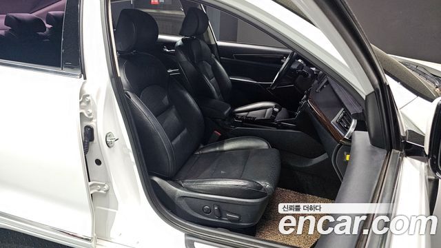 Kia K7 2018 — photo 11