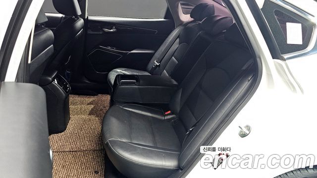 Kia K7 2018 — photo 12