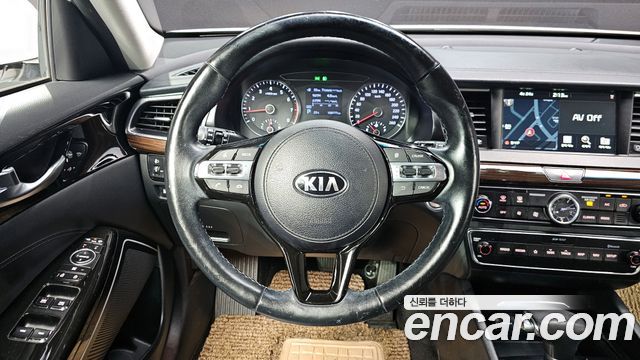 Kia K7 2018 — photo 13