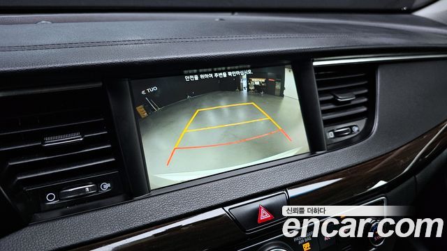 Kia K7 2018 — photo 15