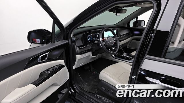 Kia Canival 2023 — photo 10
