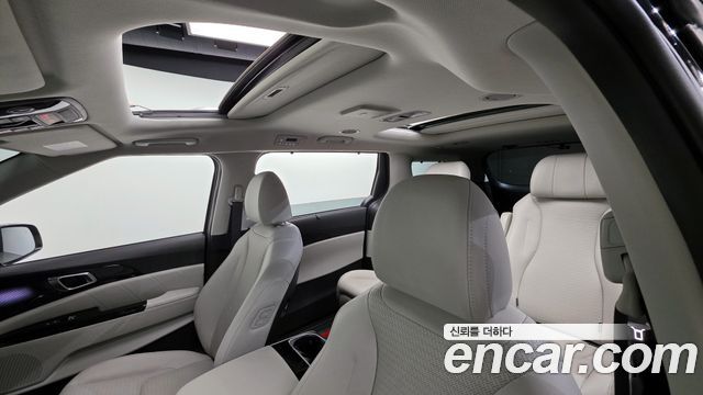 Kia Canival 2023 — photo 16