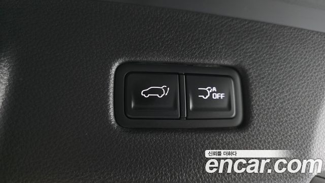 Kia Canival 2023 — photo 17