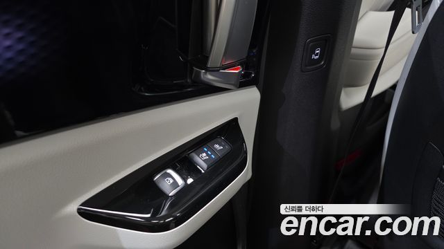 Kia Canival 2023 — photo 18