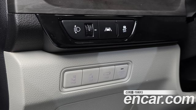 Kia Canival 2023 — photo 19