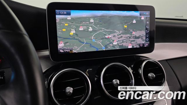 Mercedes-Benz C-Class 2020 — photo 19