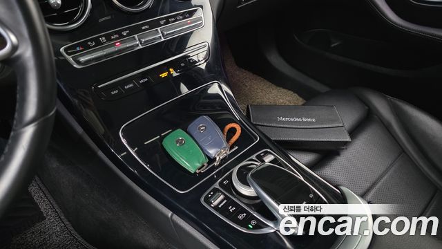 Mercedes-Benz C-Class 2020 — photo 25