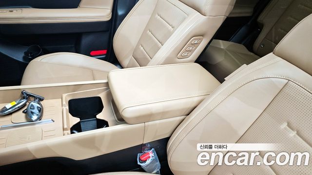 Hyundai Santafe 2024 — photo 28