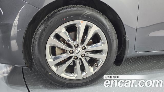 Kia Canival 2018 — photo 5