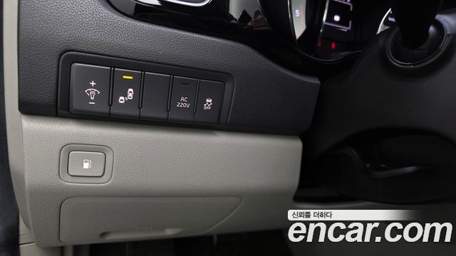 Kia Canival 2018 — photo 23