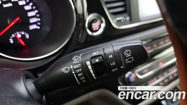 Kia Canival 2018 — photo 24