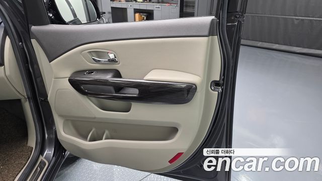 Kia Canival 2018 — photo 14