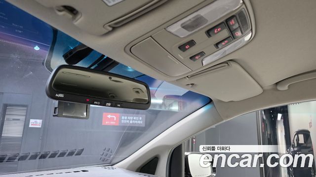 Kia Canival 2018 — photo 30