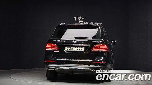 Mercedes-Benz GLE-Class 2018 — photo 4