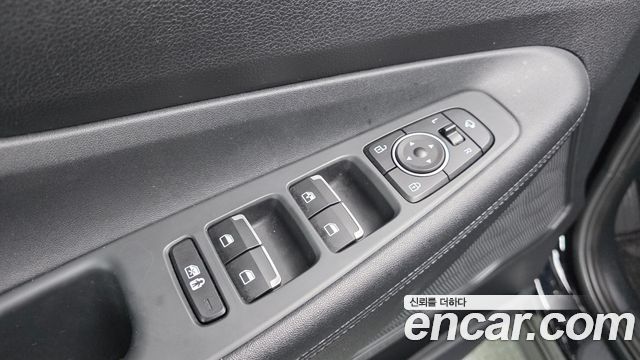 Hyundai Santafe 2023 — photo 12