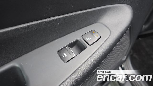 Hyundai Santafe 2023 — photo 18