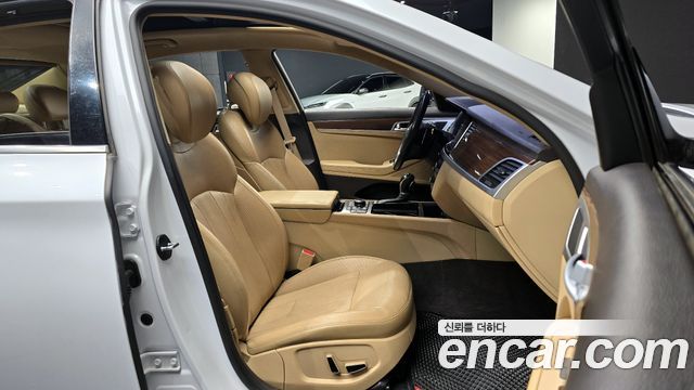 Hyundai Genesis 2016 — photo 17