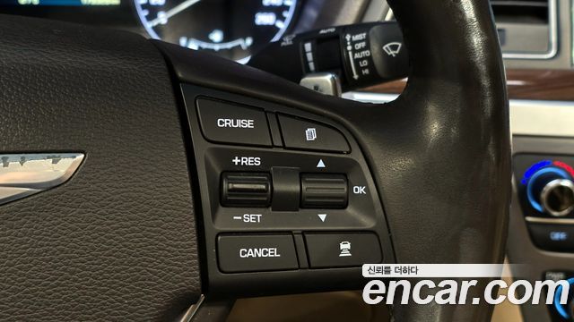 Hyundai Genesis 2016 — photo 21