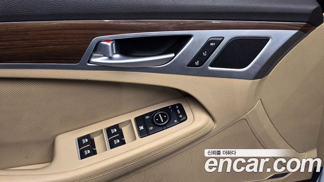 Hyundai Genesis 2016 — photo 16