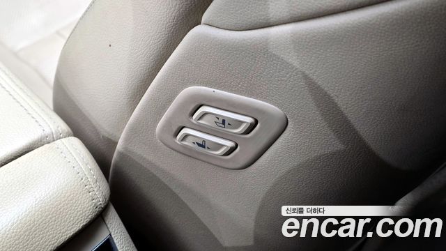 Hyundai Genesis 2016 — photo 29
