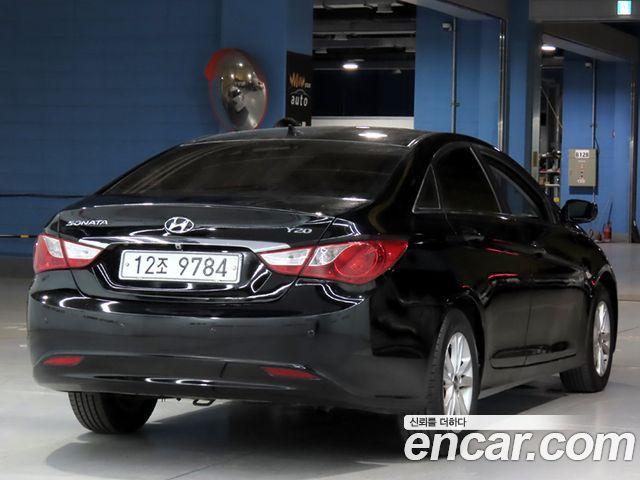 Hyundai Sonata 2010 — photo 2