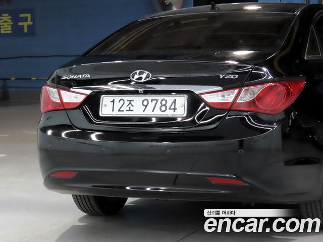 Hyundai Sonata 2010 — photo 19