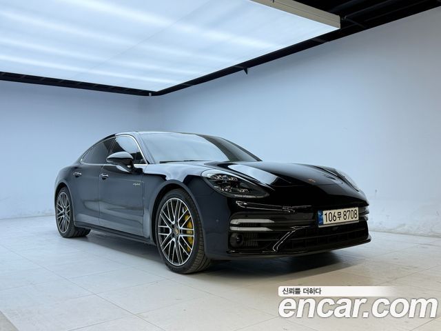 Porsche Panamera 2022 — photo 2